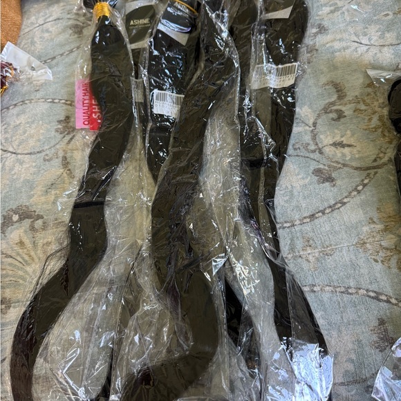 Hair Extensions - Picture 6 of 6